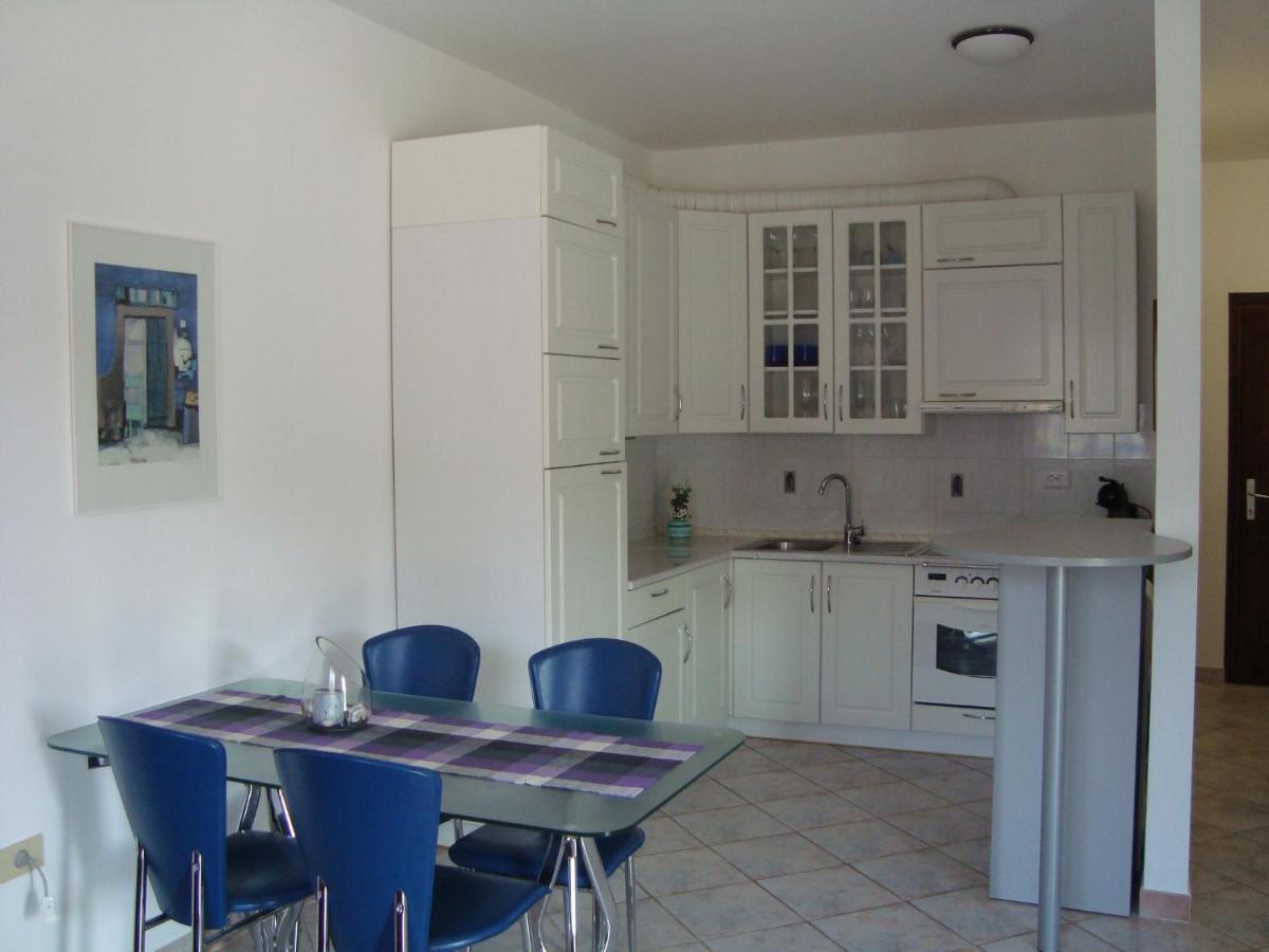 Apartman Carmen Crveni Vrh Exterior foto