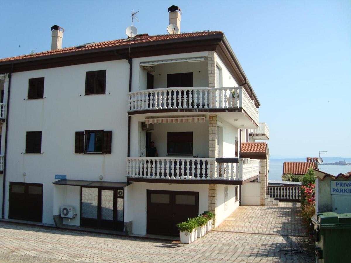 Apartman Carmen Crveni Vrh Exterior foto